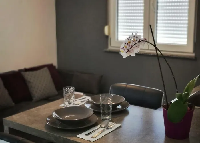 Ben Διαμέρισμα