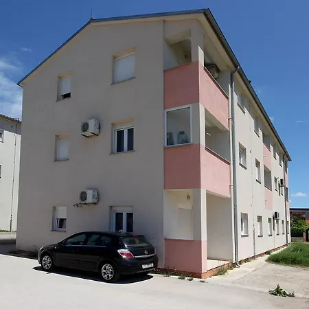Ben Apartmán